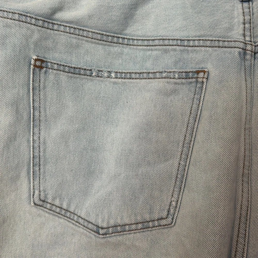 Madewell Relaxed Denim Light Wash Blue Shorts Raw Hem Size 16W